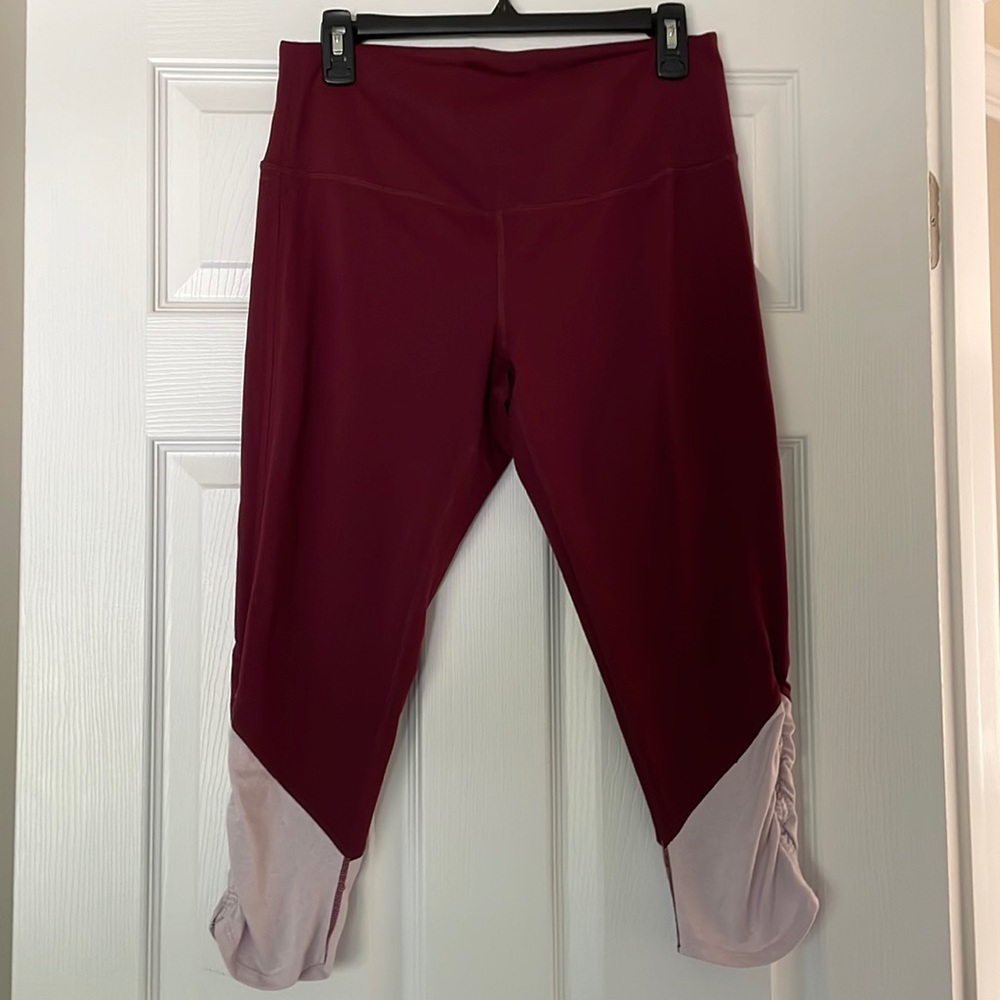Cropped yoga pant ** Bundle 5+ items and name your offer!!! 💖💞